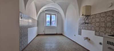 Wohnung im 2 Stock zu verkaufen - Zentrum !!