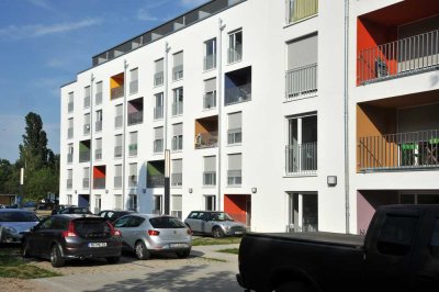 Helles WG-Zimmer in 2er Männer WG mit Terrasse