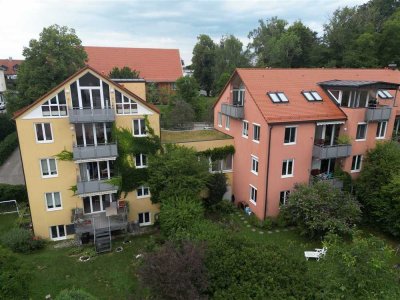 Starnberg-Söcking mit Bergblick: Wunderschöne, helle 3 Zi. Whg. mit Loggia