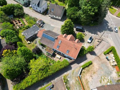 MG - Kernsaniertes Einfamilienhaus mit exklusivem Garten und Scheune