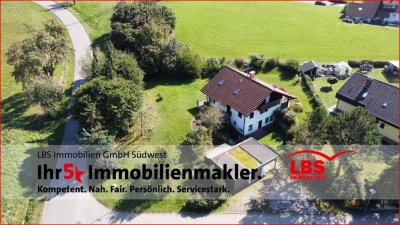 Einfamilienhaus mit ELW und schönem Eckgrundstück