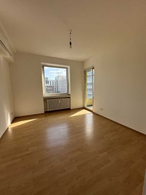 Schöne 3 Zimmer Wohnung mit Balkon zu vermieten