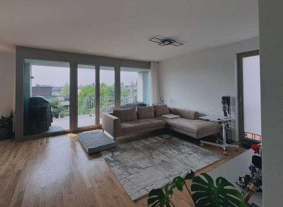 ++Luxuriöse 4-Zimmerwohnung mit sehr guter Ausstattung, Balkon und Tiefgaragenstellplatz++