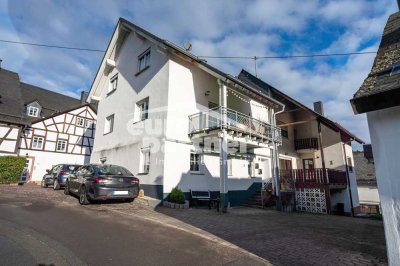 Gepflegtes Zweifamilienhaus in Rötsweiler-Nockenthal!