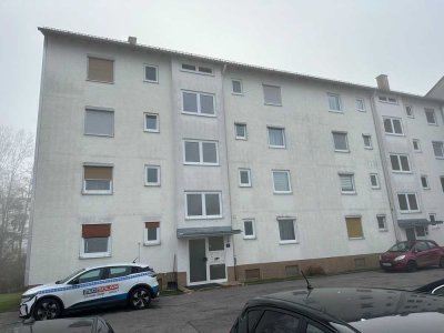 ***Waldkraiburg: 2-Zi. Etagenwohnung mit großem Balkon***