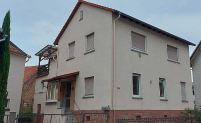 Freistehendes Einfamilienhaus mit Nebengebäude in Gründau - Lieblos