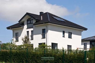 2-Familienhaus mit Dachterrasse auf der Doppelgarage