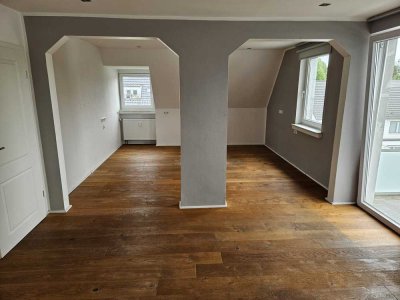 Exklusive, modernisierte 4-Zimmer-Wohnung mit Balkon in Essen