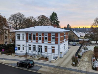 Altbau: 3,5-Zimmer im 1. OG, Einbauküche, Carport mit Wallbox