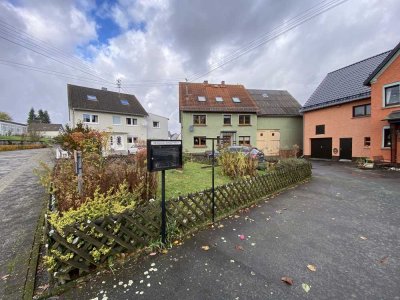 Charmantes Haus mit Scheune im Herzen von Rotenhain