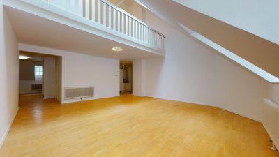 Zu Vermieten: Wunderschönes Altstadtatelier in perfekter Lage – 150m², 3 Große Zimmer, Zweigeschossiges Ruhiges Wohnen für Anspruchsvolle!