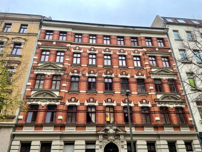 Charmante 2-Zimmer-ETW mit Fahrstuhl, Balkon und denkmalgeschütztem Flair!