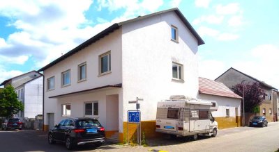 Großzügiges 3-5 Familienhaus in familienfreundlicher Lage