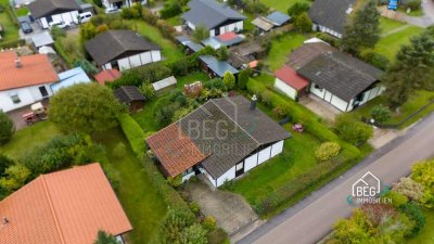 Einfamilienhaus im Bungalow-Stil mit großem Garten