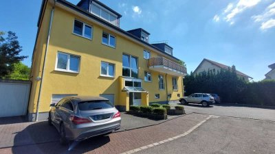 Attraktive 73m² - 2 Zi.- Whg., Einbauküche, Terrasse, Kellerraum, Garage