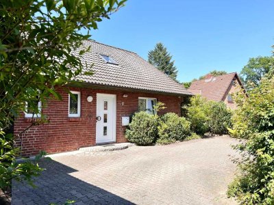 Einfamilienhaus in ruhiger Lage mit Blick auf Felder und Wiesen