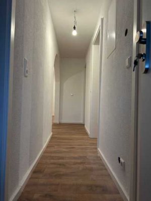 Geschmackvolle 3-Zimmer-Dachgeschosswohnung mit gehobener Innenausstattung mit Balkon in Bempflingen