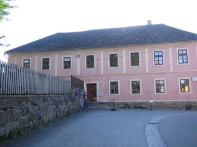 Großes Haus im Waldviertel