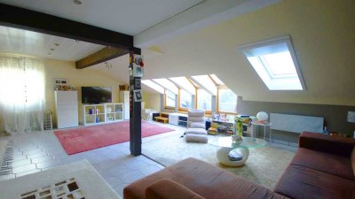 Freundliche 4-Zimmer-Dachgeschosswohnung mit Balkon im Gorxheimertal