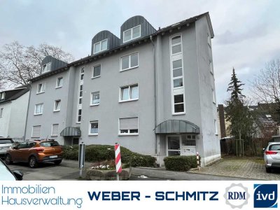 Großzügig aber Kostengünstig - Renovierte 2,5 Raum Wohnung im 2.OG mit Balkon zu vermieten!