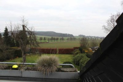 Traumhafte 4 - Zimmer Wohnung mit herrlichem Ausblick , sehr ruhige Lage am Deister