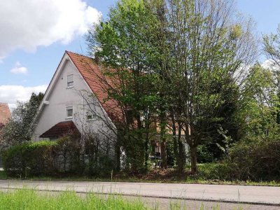 (Reserviert) Vermietete Maisonette-Wohnung, kl. Balkon, in dir. Stadtbahn-Nähe. Garage optional.