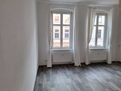 Neu sanierte 2 Raum Wohnung mit Balkon