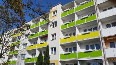 Schöne 2 Zimmer-Wohnung mit Einbauküche