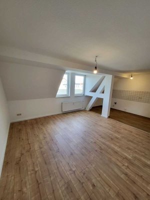 Freundliche 3-Zimmerwohnung mit Tageslichtbad + Laminatboden und Einbauküche als Option!