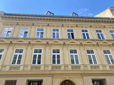 HERRLICHE, SANIERTE ALTBAUWOHNUNG MIT TERRASSE IN 1150 AN DER GRENZE ZU 1060 WIEN!!!