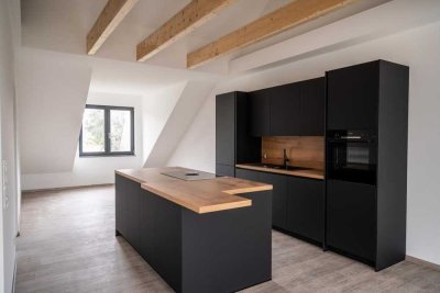 Einmalige Penthouse Wohnung mit Loft Charakter !