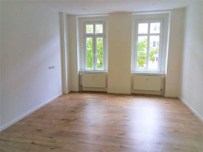 Schöne 2-Zi. Whg mit Balkon, EBK und großem Tageslichtbad