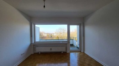 Modernisierte 3-Zimmer-Wohnung mit zwei Bädern und Balkon! + Garage