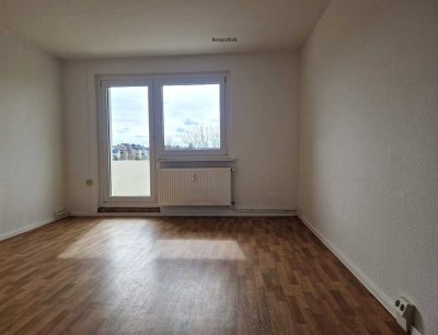 3 - Raumwohnung mit Dusche und Balkon zu vermieten!