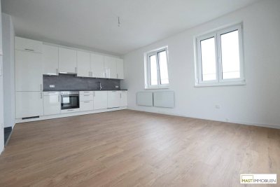 PROVISIONSFREI - 3 Zimmer DG-Wohnung inkl. EWE Einbauküche und Balkon in Pixendorf