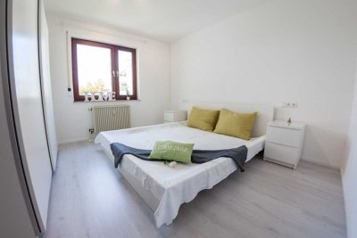 2-Zimmerwohnung mit Dachterrasse und Einbauküche (teilmöbliert)