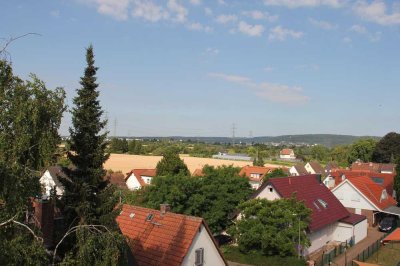 Eigennutz oder Kapitalanlage -Penthouse - schöne 1-Zi-Whg mit grossem Balkon in ruhiger Feldrandlage