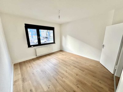 Sanierte 2-Zimmer-Wohnung mit Balkon und Einbauküche