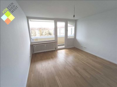 Helle und geräumige 2-Zimmer-Wohnung mit Balkon und EBK!