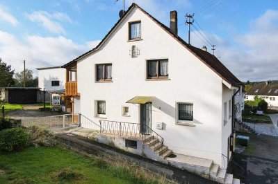 So schön ruhig und gemütlich ...  hübsches Zuhause mit großem Gartengrundstück