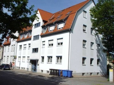 Moderne 4 Raumwohnung im Erdgeschoss mit 2 Stellplätzen in Sömmerda