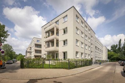 THREE Berlin: Schöne 3-Zimmer im EG mit moderner Innenausstattung & Balkon, frei ab März 2025!