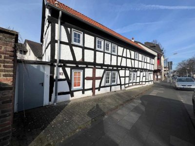 Renovierte 3 Zimmer-Wohnung mit eigenem Garten und Terrasse, Bonn