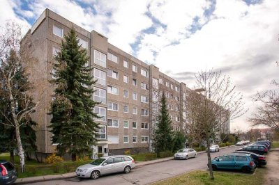 Nette 4 Zimmerwohnung mit Balkon und Einbauküche!