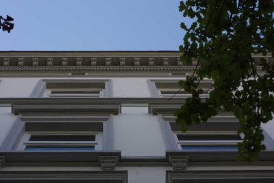 Sanierte Altbauwohnung im Hinterhof mit großer Terrasse in Schanzenlage!