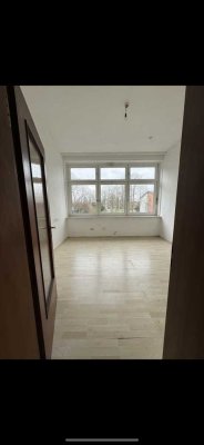 1 Zimmet Apartment ab sofort !