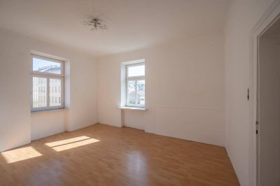 ++NEU++3 Zimmer Altbauwohnung - großes Umbau-Potenzial