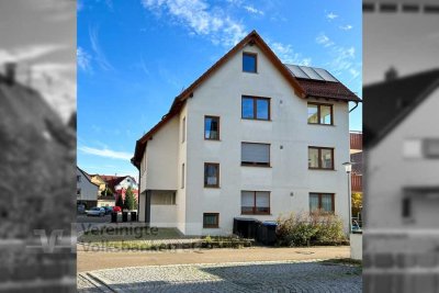 MODERNES 3-FAMILIENHAUS MIT ZWEI GARAGEN UND SOLAR!