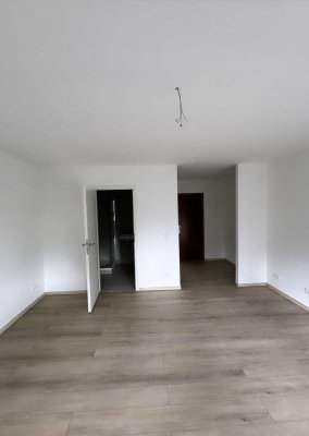 Kernsanierte 1 Zimmer Wohnung mit Einbauküche und Balkon