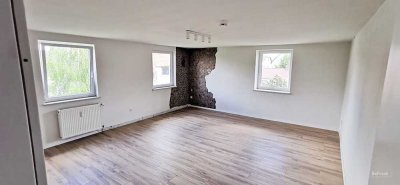 Charmante, helle  5-Zimmer-Wohnung - 130m2 mit Einbauküche